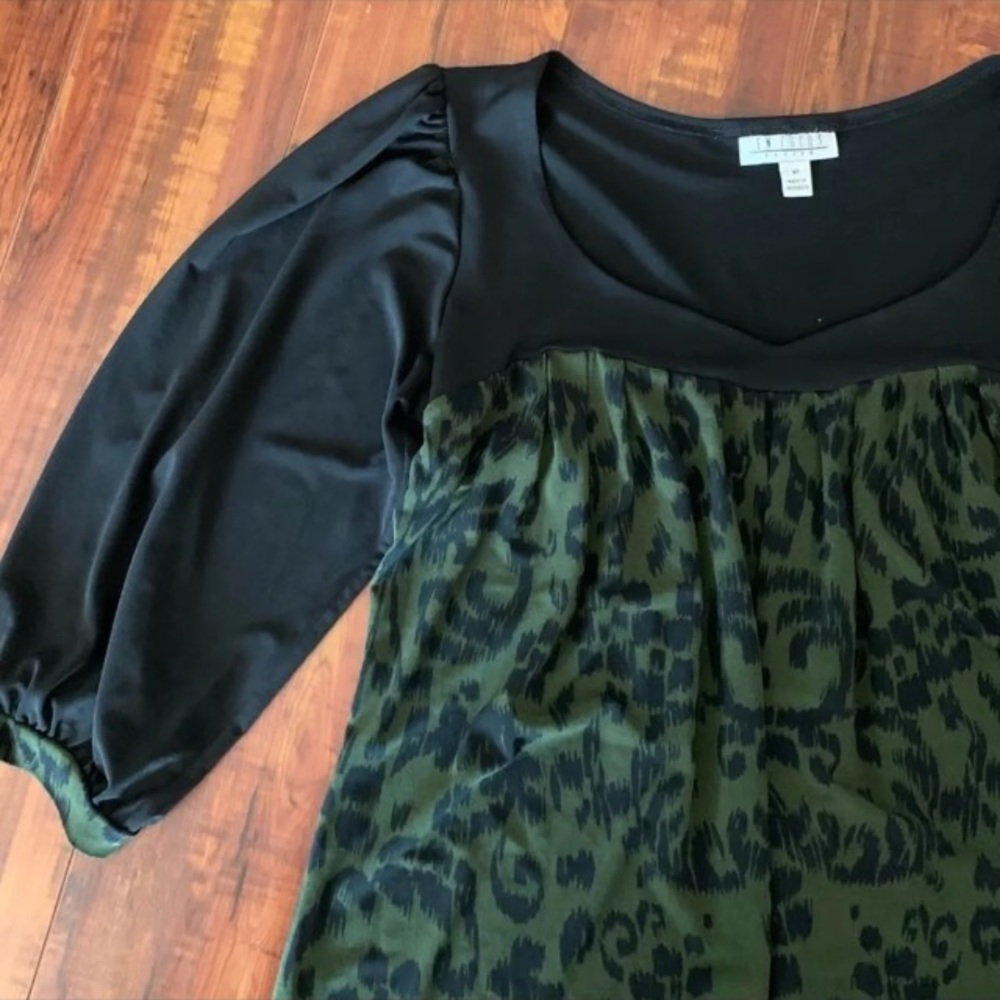 LAST CHANCE!! NWOT vintage dress